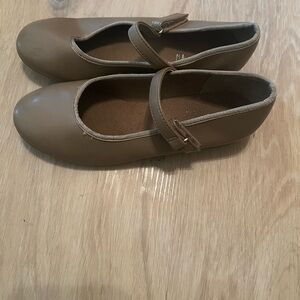 Little Girls Nude Tan Tap Shoes